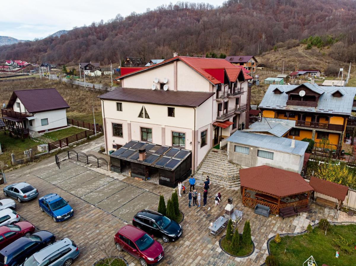 Pensiunea Grande Lepşa Екстериор снимка
